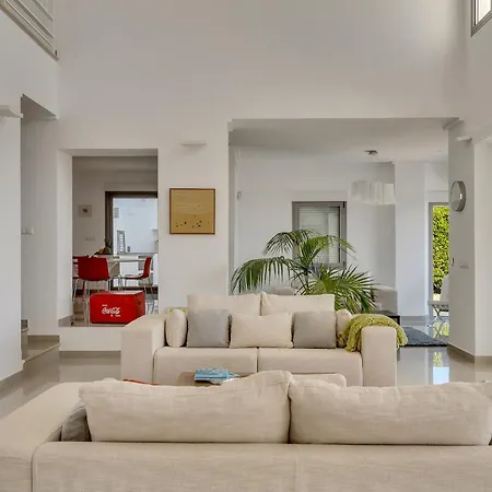 Βίλα Balcon De